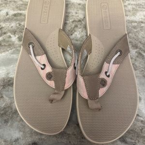 Sperry Womens 7.5  Seafish Flip-Flop